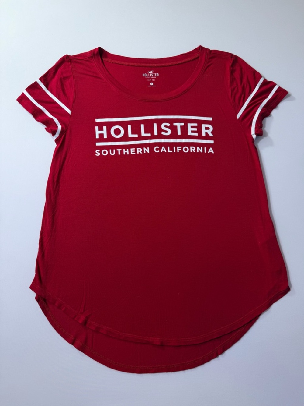 Hollister Women's Red 'Southern California' Logo Tee